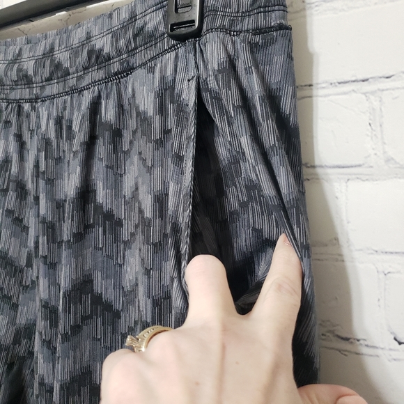 Victoria's Secret Sport Sz M Grey&Black Di… - Picture 7 of 15